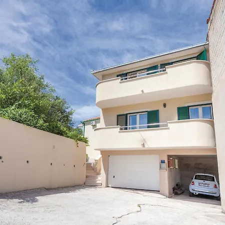 Nice Apartment In Trogir