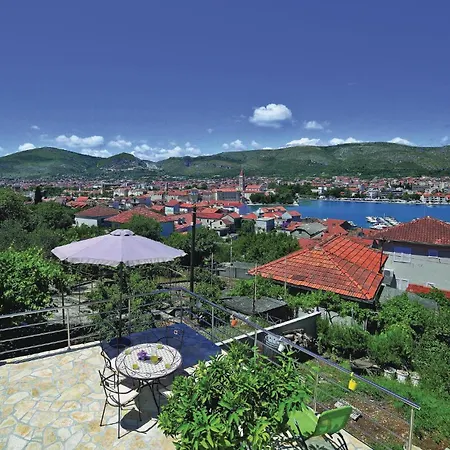 Nice Apartment In Trogir