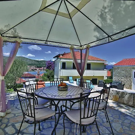 Nice Apartment In Trogir Trogir