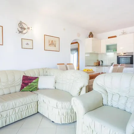 Svlazara * Трогір